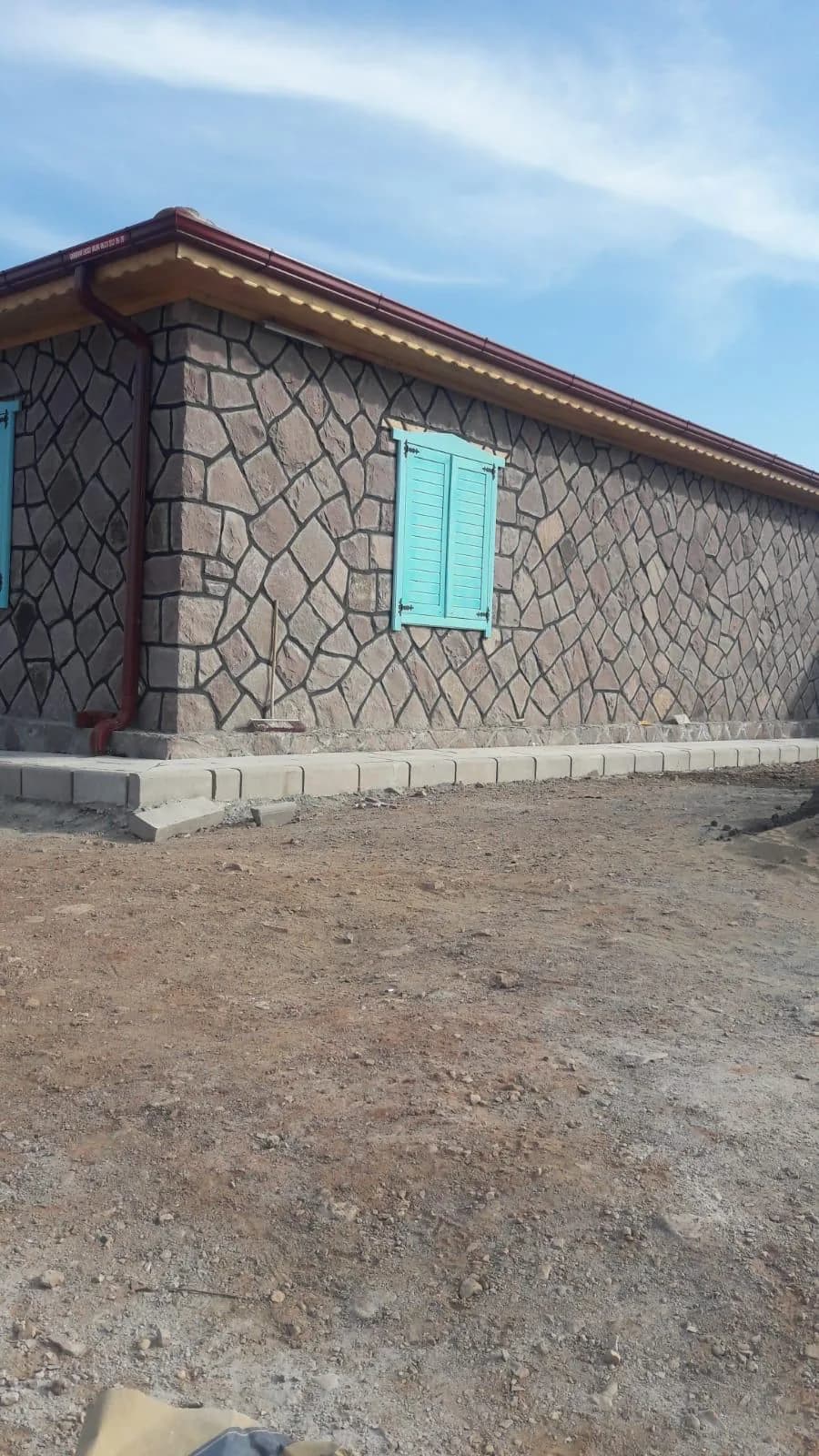 Bahçe Duvarı baskı beton işlemi