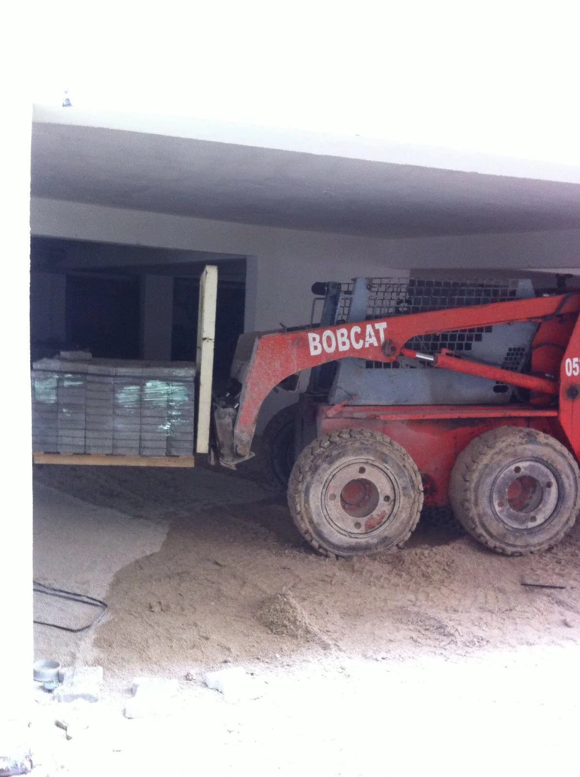 Ankara'da bobcat ile hafriyat çalışması — Çınar Beton